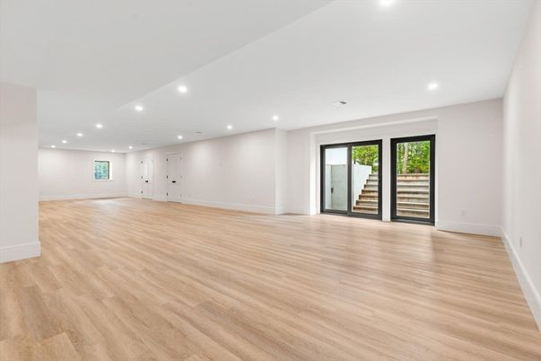 Empty room, Interior, Recessed Lighting, Wood Texture Flooring