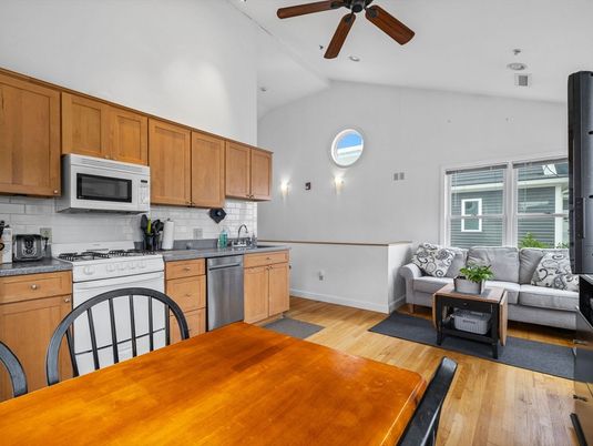 Interior, Kitchen, Living room, Recessed Lighting, Wood Texture Flooring