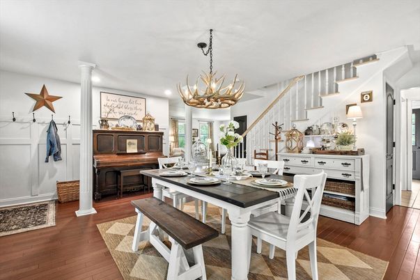 Chandelier, Dining room, Interior, Piano, Recessed Lighting, Wood Texture Flooring