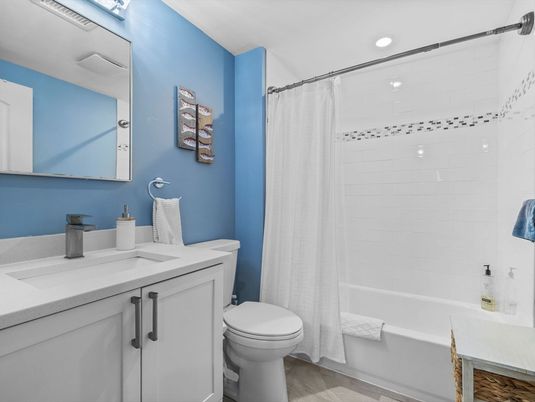 Bathroom, Interior, Recessed Lighting