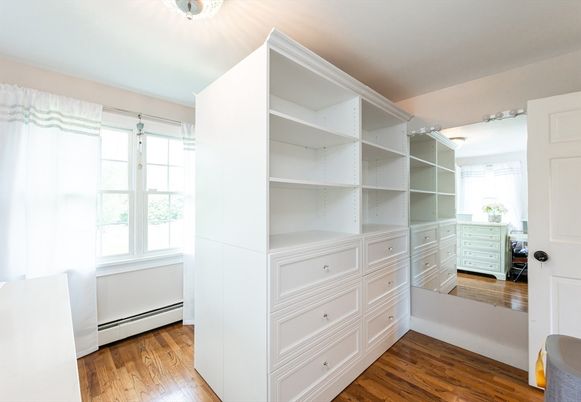 Interior, Walk-in Closets, Wood Texture Flooring
