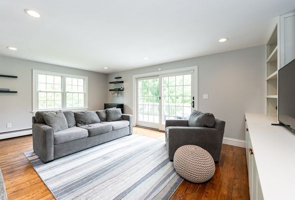 Interior, Living room, Recessed Lighting, Wood Texture Flooring