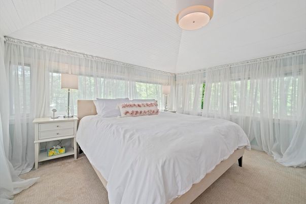 Bedroom, Interior, Pendant Lights