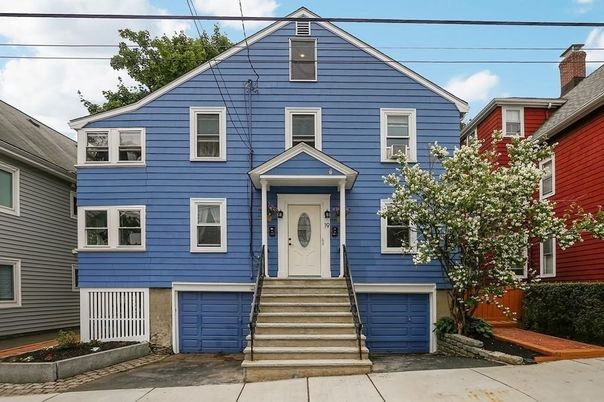 Attached, Exterior, Facade, Rowhouse