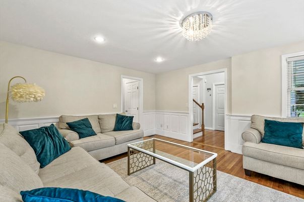 Chandelier, Interior, Living room, Recessed Lighting, Wood Texture Flooring
