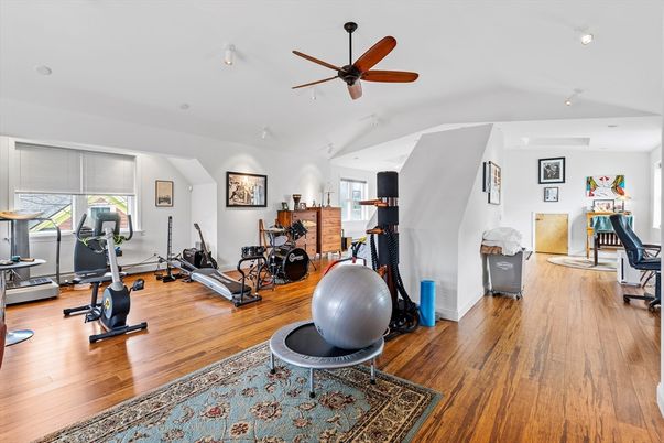 Fitness Equipment, Interior, Recessed Lighting, Wood Texture Flooring