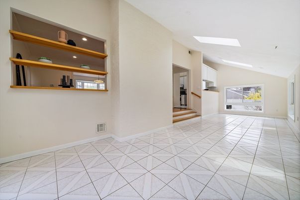 Empty room, Interior, Marble, Recessed Lighting