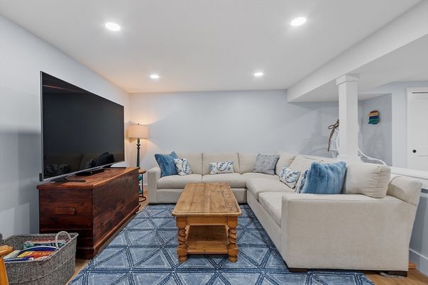 Interior, Living room, Recessed Lighting, Wood Texture Flooring
