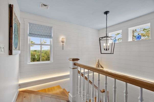 Interior, Pendant Lights, Wood Texture Flooring