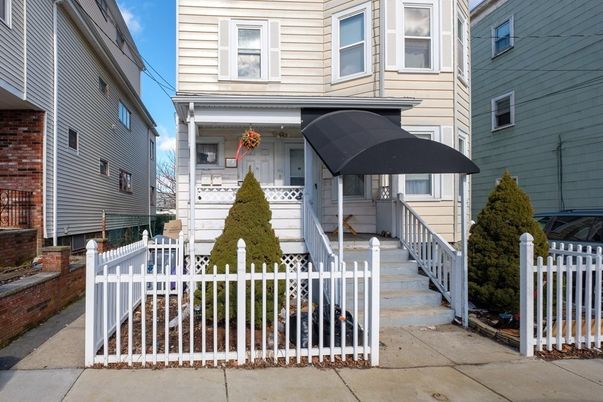 Exterior, Facade, None
