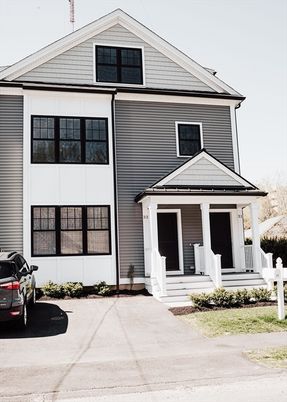 Exterior, Facade, Queen Anne Victorian