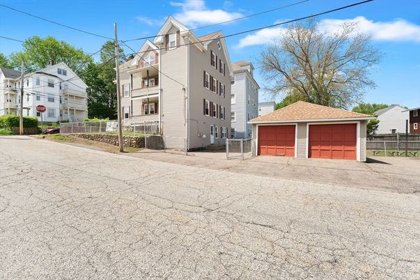Detached Garage, Exterior