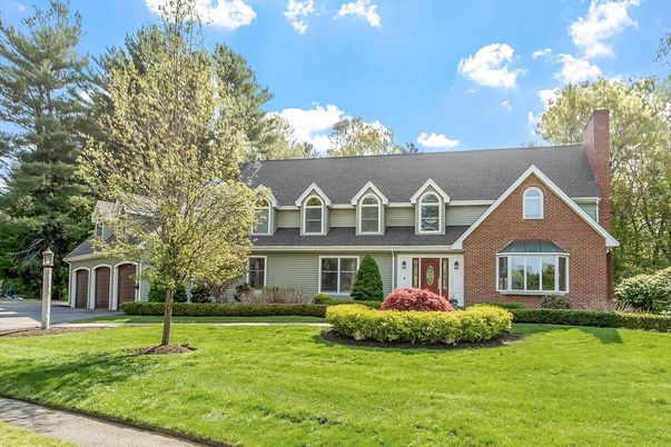 Exterior, Facade, Brick Facade, Cape Cod