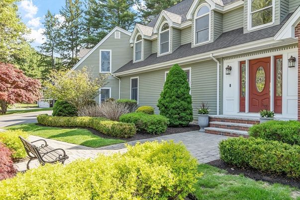 Exterior, Facade, Cape Cod
