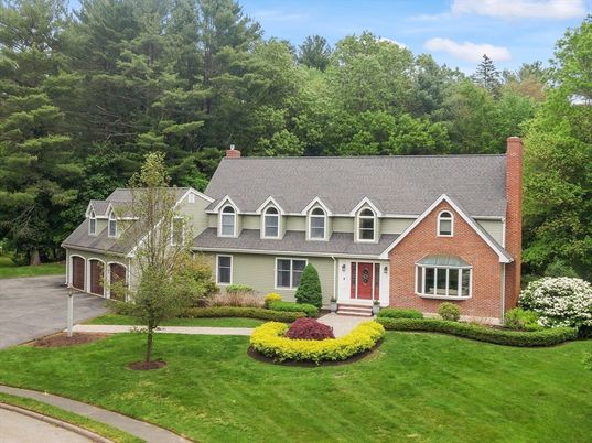 Exterior, Facade, Brick Facade, Cape Cod