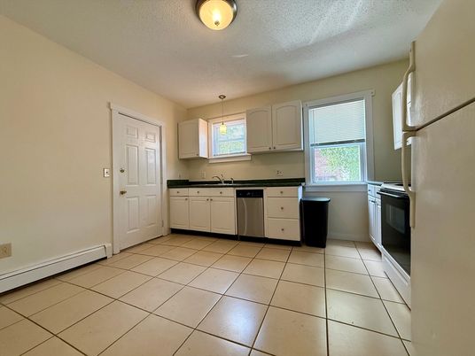 Interior, Kitchen, Pendant Lights, Stainless Steel Appliances