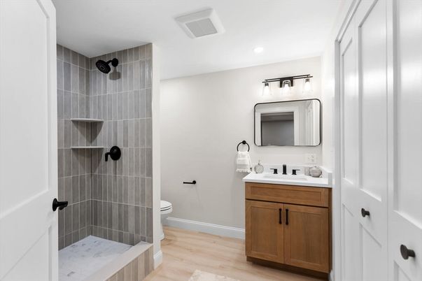 Bathroom, Interior, Recessed Lighting, Wood Texture Flooring