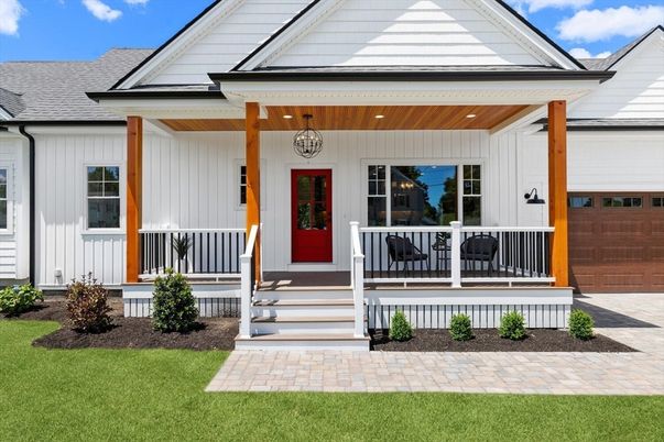 Attached, Exterior, Facade, Farmhouse