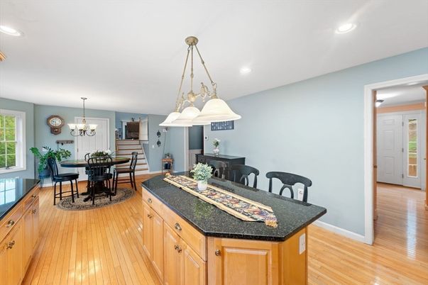 Chandelier, Dining room, Interior, Kitchen, Recessed Lighting, Wood Texture Flooring