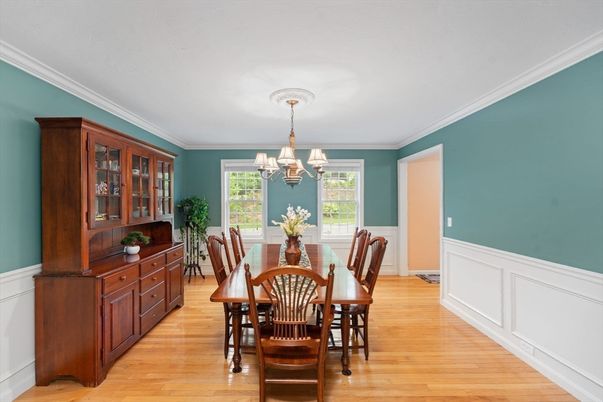 Chandelier, Dining room, Interior, Wood Texture Flooring