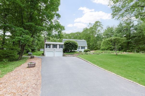 Backyard, Detached Garage, Exterior