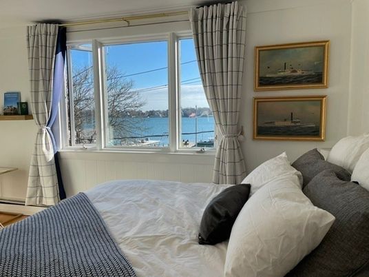 Bedroom, Interior, Water