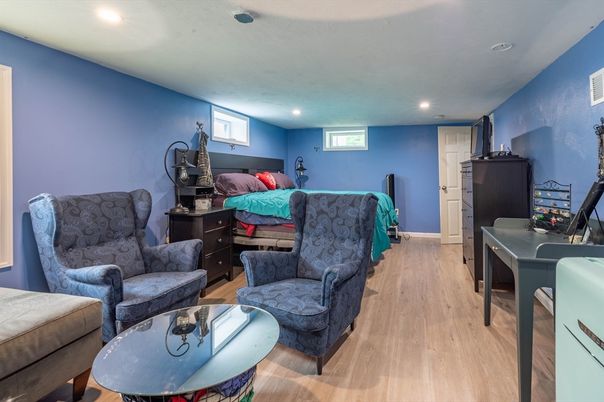 Interior, Living room, Recessed Lighting, Wood Texture Flooring