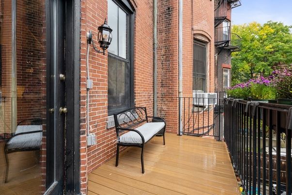 Exterior, Wood Texture Flooring
