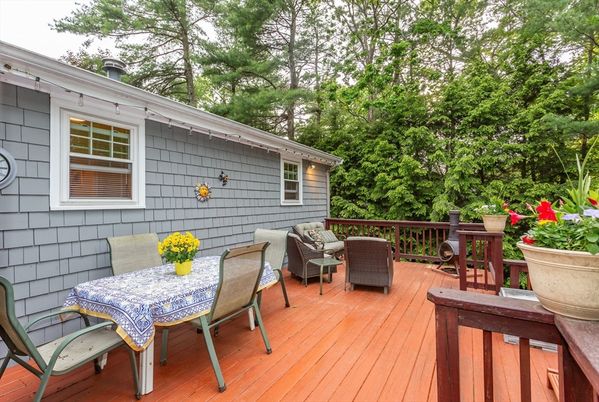 Exterior, Wood Texture Flooring
