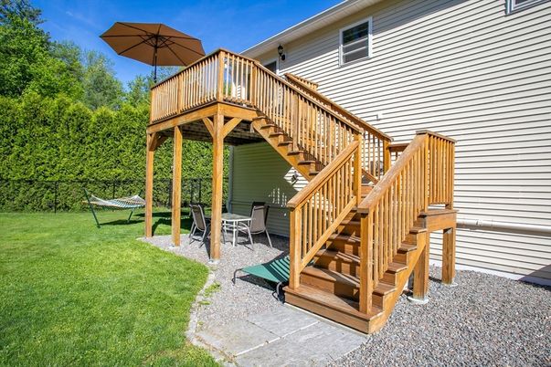 Backyard, Exterior