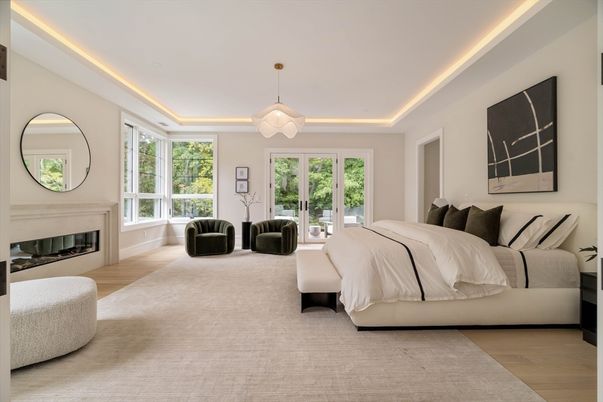 Bedroom, Fireplace, Interior, Pendant Lights, Recessed Lighting, Wood Texture Flooring