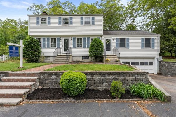 Attached, Exterior, Facade, Raised Ranch