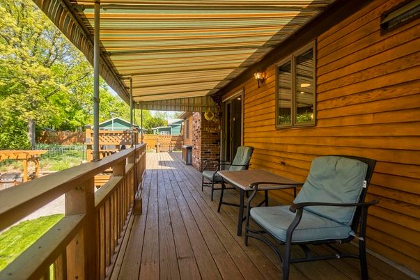 Exterior, Wood Texture Flooring