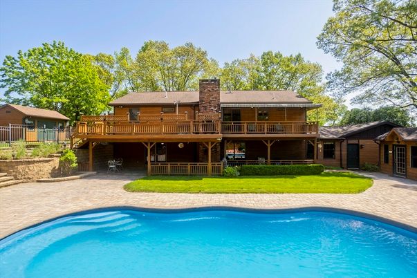 Exterior, Pool