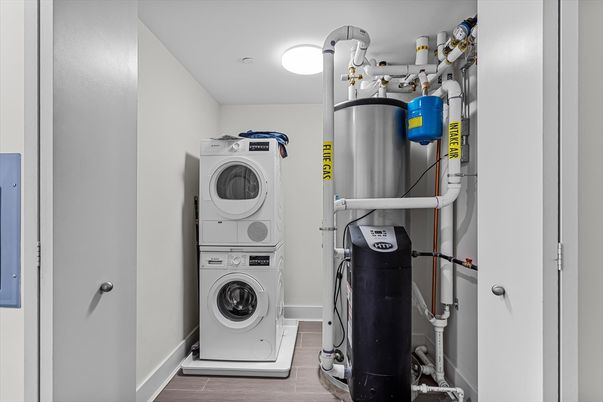 Interior, Utility Closets, Washer, Wood Texture Flooring