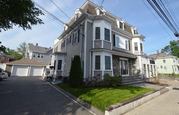 Detached Garage, Exterior, Facade, Queen Anne Victorian