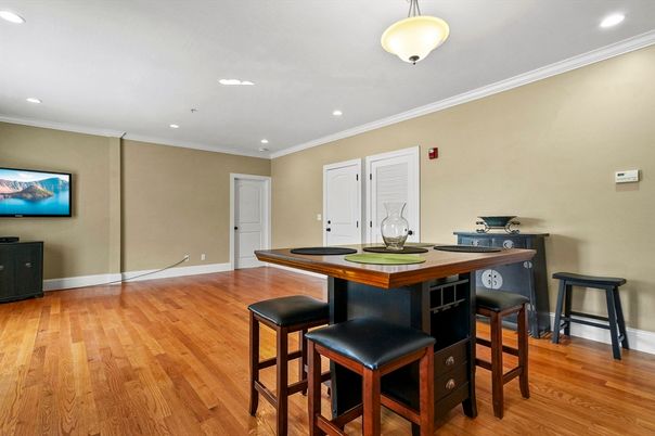 Interior, Recessed Lighting, Wood Texture Flooring
