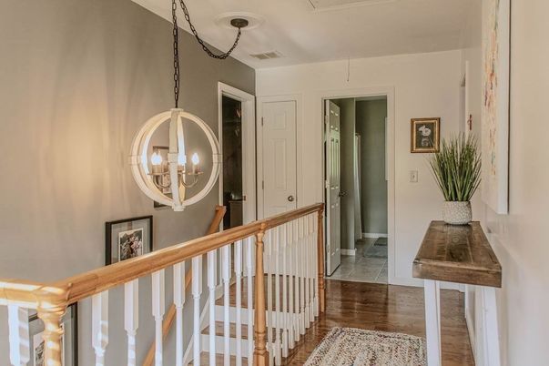 Interior, Pendant Lights, Wood Texture Flooring