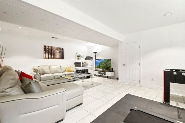Fireplace, Interior, Living room, Recessed Lighting