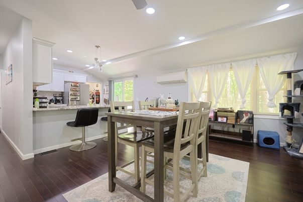 Dining room, Interior, Kitchen, Pendant Lights, Recessed Lighting, Wood Texture Flooring