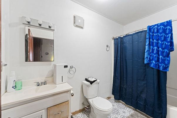 Bathroom, Interior