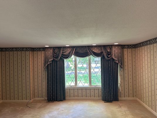 Empty room, Interior, Recessed Lighting