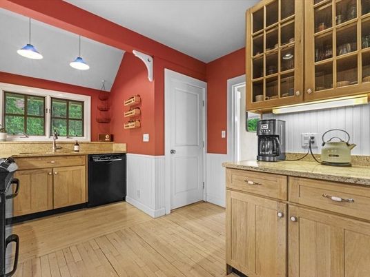 Interior, Kitchen, Pendant Lights, Wood Texture Flooring
