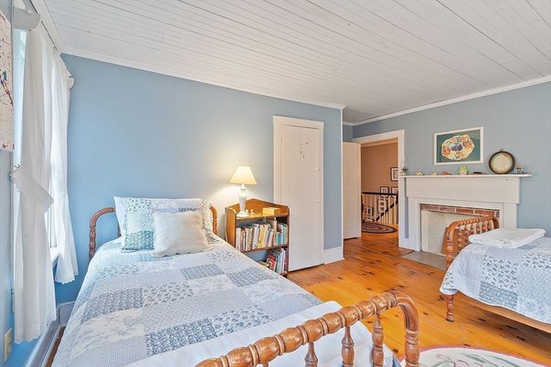 Bedroom, Fireplace, Interior, Wood Texture Flooring
