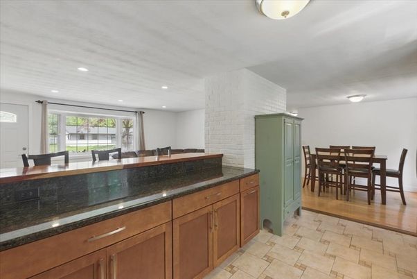 Dining room, Interior, Recessed Lighting