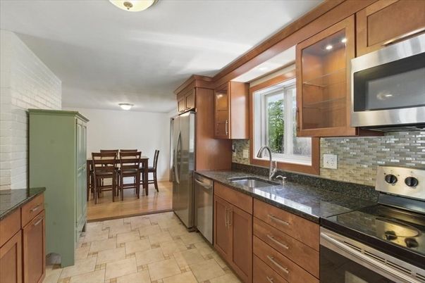 Dining room, Interior, Kitchen, Stainless Steel Appliances