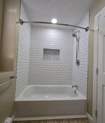 Bathroom, Interior, Recessed Lighting