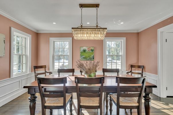 Chandelier, Dining room, Interior, Recessed Lighting, Wood Texture Flooring