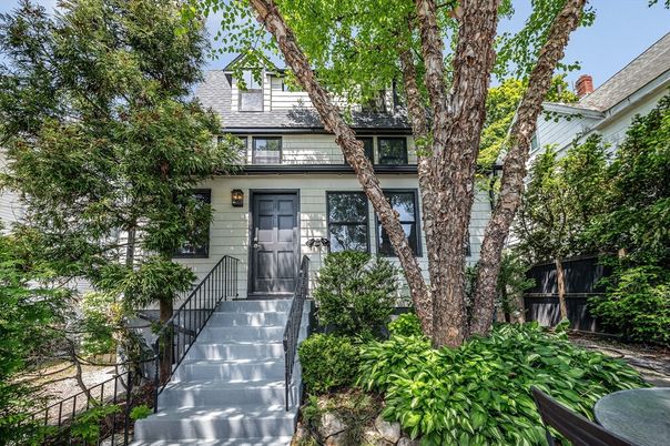 Exterior, Facade, Queen Anne Victorian