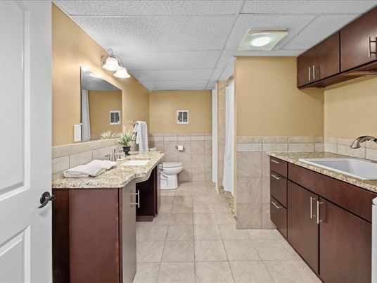 Bathroom, Dual Sink Vanities, Interior